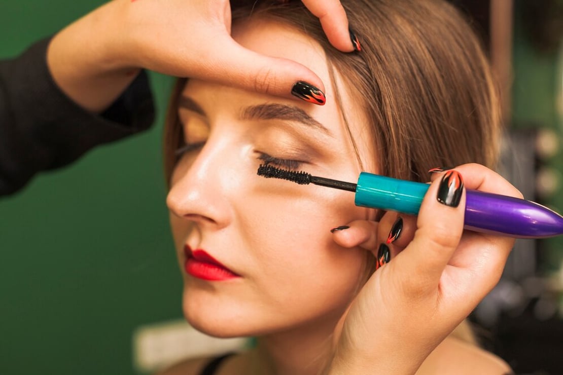 volume lash look